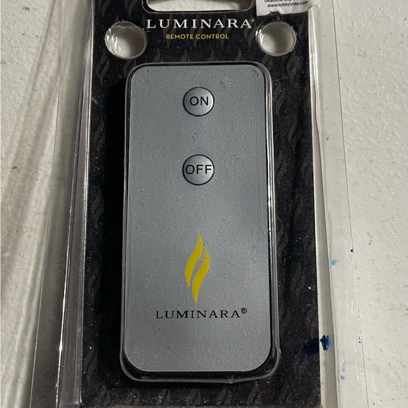 Luminara Remote Control - Picture 2 of 3